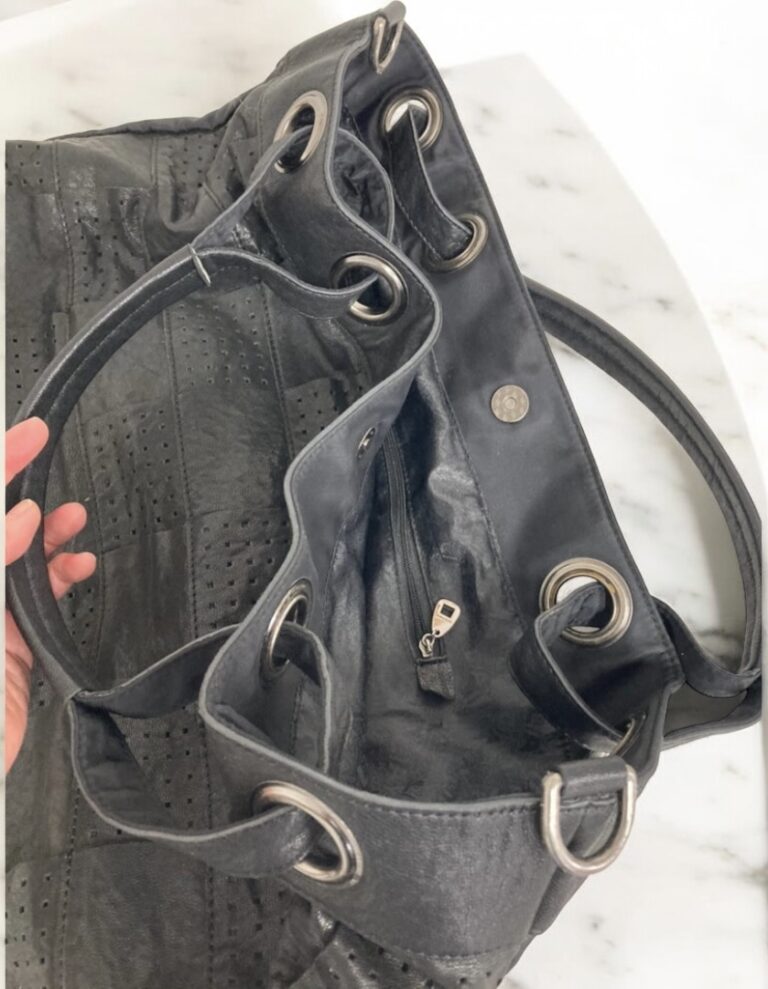 金具を取ってバッグの重さを変える